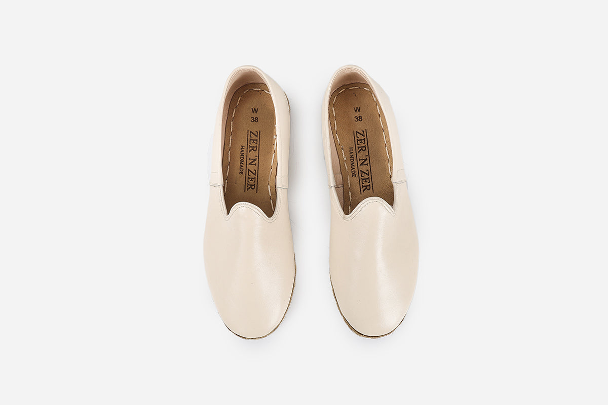 Premium alabaster leather loafers for women, made with Italian leather and assembled in Turkey using German beehive glue.