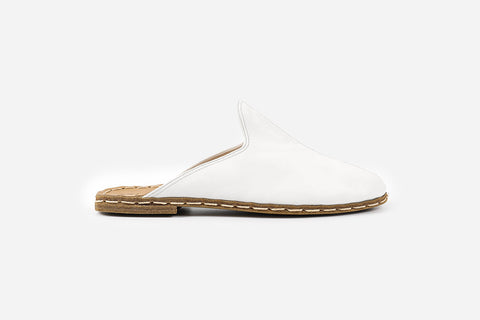 Men's Arctic White leather slippers, handmade in Turkey from Italian leather for a sleek design.