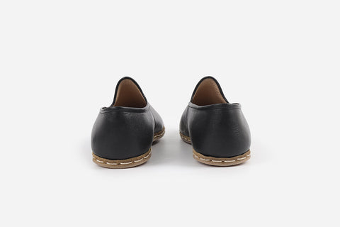 handmade Midnight Noir leather loafers for men, made with Italian leather and detailed craftsmanship in Turkey.